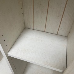 ニトリ本棚　仕切り版調整可能の画像