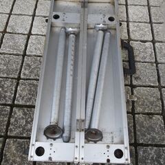 超コンパクト、アルミ製釣り台　開梱時寸法=280×700×410mmの画像