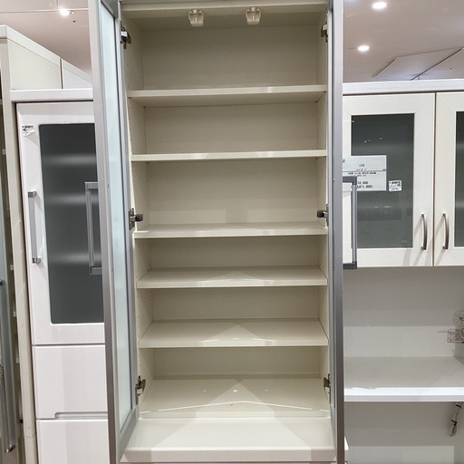 トレファク神戸南店】食器棚 2枚扉 です‼︎【取りに来られる方限定】