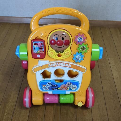 アンパンマン　よくばりすくすくウォーカー　歩行器