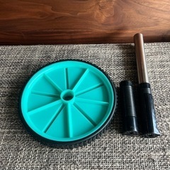 腹筋を鍛える運動器具の画像
