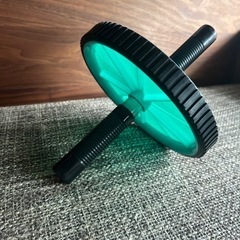 腹筋を鍛える運動器具の画像