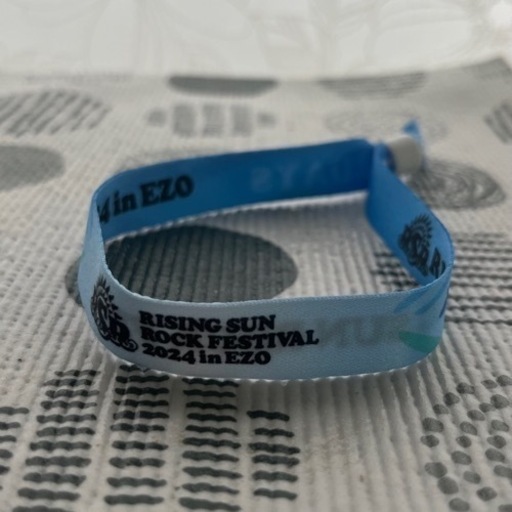 値下げしました ライジングサン　リストバンド