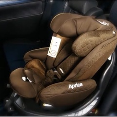 チャイルドシート　Aprica フラディア　グロウ　ISOFIX の画像
