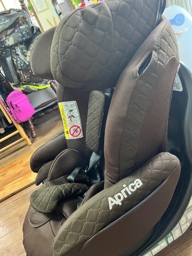 チャイルドシート　Aprica フラディア　グロウ　ISOFIX 