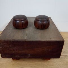 脚付き 囲碁盤 へそあり ＆ 碁石(黒175個、白175個) セ...