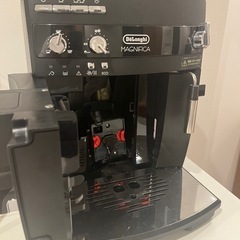 ジャンク品　デロンギ(DeLonghi)全自動コーヒーメーカー ミルク泡立て手動 ブラック マグニフィカ ESAM03110B　の画像