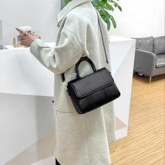 ショルダーバッグ  新品未使用の画像