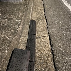 合版板等で簡易スロープを作ってほしいです。