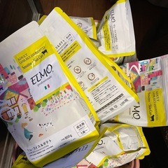 [8/18(日)迄緊急値下げ］ドッグフードお売りします。(800g✖️16袋)の画像