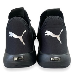 【新品未使用】PUMA プーマ❤スニーカー　シューズ　レディース　ランニングの画像