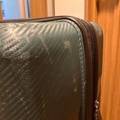 大きいスーツケース　の画像