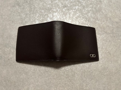 【新品】フェラガモ財布
