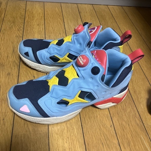 Reebok限定コラボスニーカー