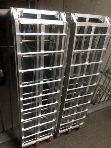 新品未使用バイク、オートバイ、ラダーレール2本 積載用 1本だけ10,000