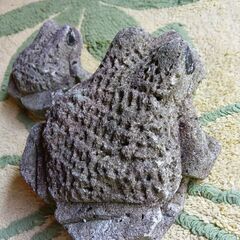 親子のカエル、置き物（縁起物）の画像