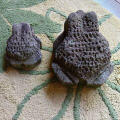 親子のカエル、置き物（縁起物）の画像