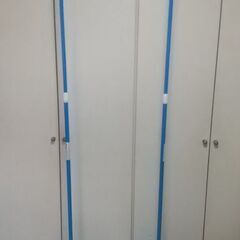 のぼりの注水台18kgと2.4mのポールのセット２つです。