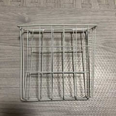無料　ワイヤーネットのカゴの画像