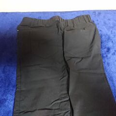 ⑧　パンツ　レディース　サイズM　ウエスト６４～７０　ストレッチ生地の画像