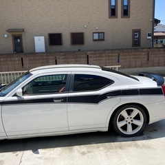 ダッジチャージャーSXT SRT仕様の画像