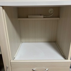 食器棚 の画像