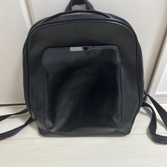ブラック　リュックの画像