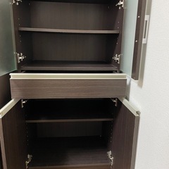 食器棚の画像