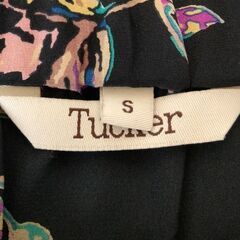 Tucker スカートの画像
