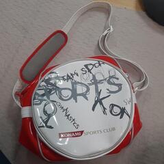 コナミ　スポーツバッグ