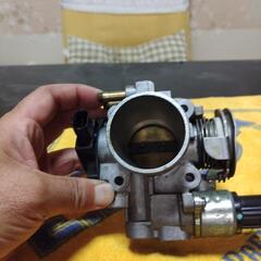 ライフJB5スロットルボディーの画像