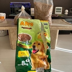 ドッグフード　エイプロ
　