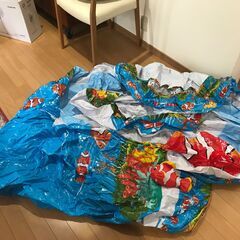 トイザらス INTEX クマノミ お庭プール ★滑り台 シャワー...