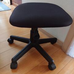 ELECOM製のイス