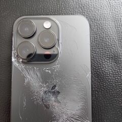 I phone  15pro 256GB 　商談中お早めにの画像