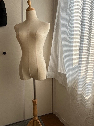 【受渡し予定者さま決まりました】\nトルソー　マネキン　女性