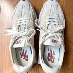 ニューバランス　27センチ