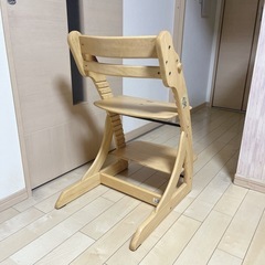 子供用食卓チェア(汚れ、傷多数あり)の画像