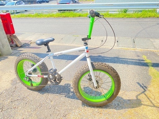 ＊要タイヤ交換　 ファット　バグズ　バイクBMXハンドル仕様
