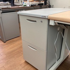 オフィスデスクセットの画像