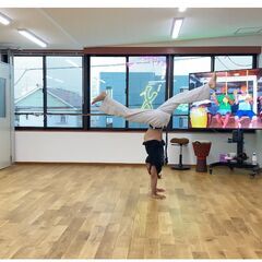 カポエイラ　格闘技ダンス音楽の混じるブラジルの伝統芸能の画像