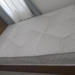 シングルベッド