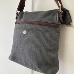 キャサリンハムネット ロンドン ショルダーバッグの画像
