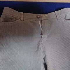 ⑱　パンツ　レディース　サイズS　ウエスト５５～６４　ストレッチ生地の画像
