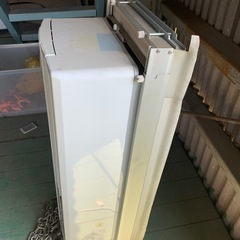 コロナ窓型エアコン2011年製の画像