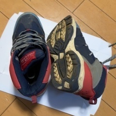 子供登山靴（22センチ）