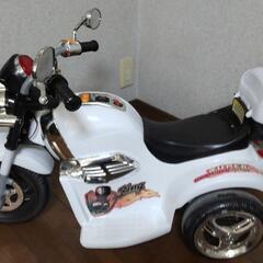 （取引中）電動三輪車　　白バイ　幼児玩具　おもちゃ　自転車　