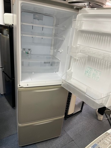 北九州市内配送無料　保証付き シャープ SHARP 冷蔵庫 （350L・どっちもドア） 3ドア ゴールド系 SJ-W352B-N