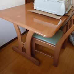 【至急！】ダイニングテーブルの画像