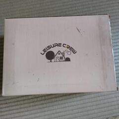 ☆新品☆プラスチック食器セット・カゴ付きの画像
